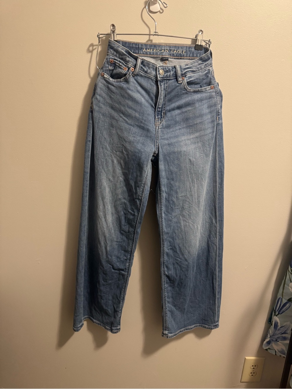 American Eagle Outfitters Dreamy Drape Light Wash Wide Leg Jeans